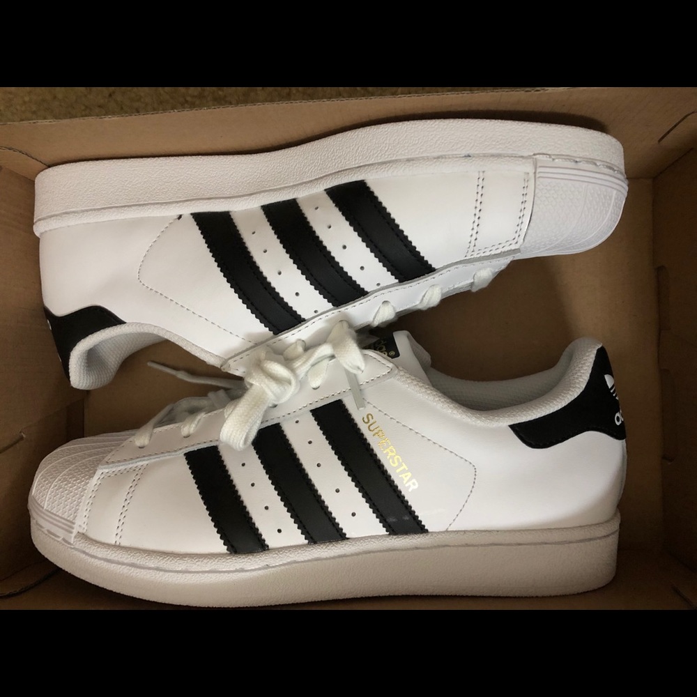 Adidas Superstar Women’s Black Stripe size 8